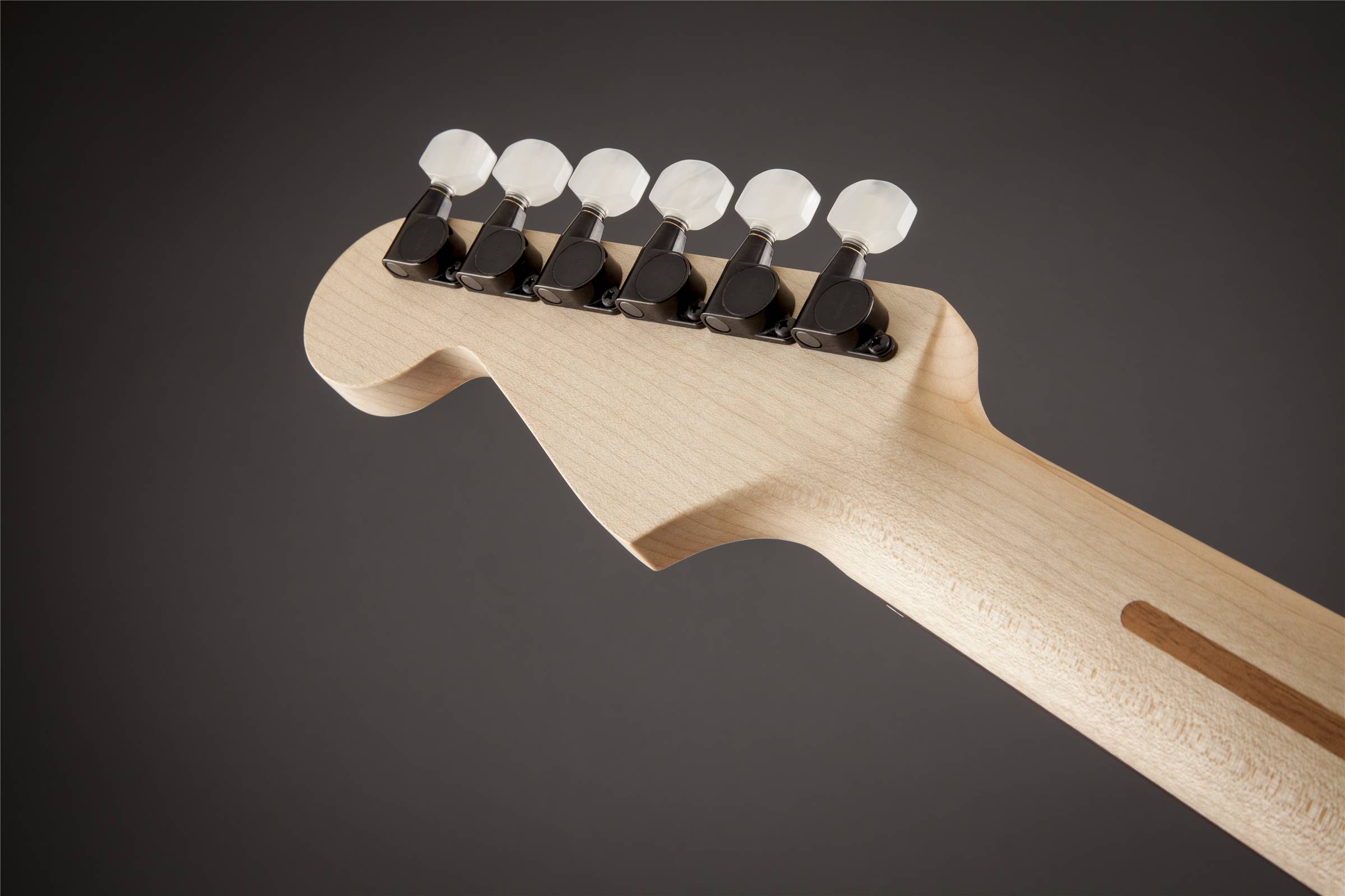 Charvel 日本製 white スパークルフィニッシュ（ラメ) Jake E Lee USA Signature Model, Rosewood Fingerboard, Pearl